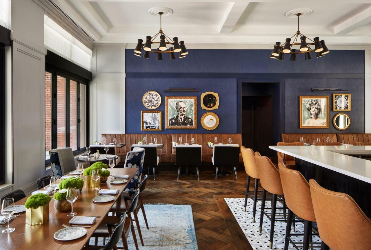 The Whitney Hotel Boston Exteriér fotografie The dining room at the restaurant