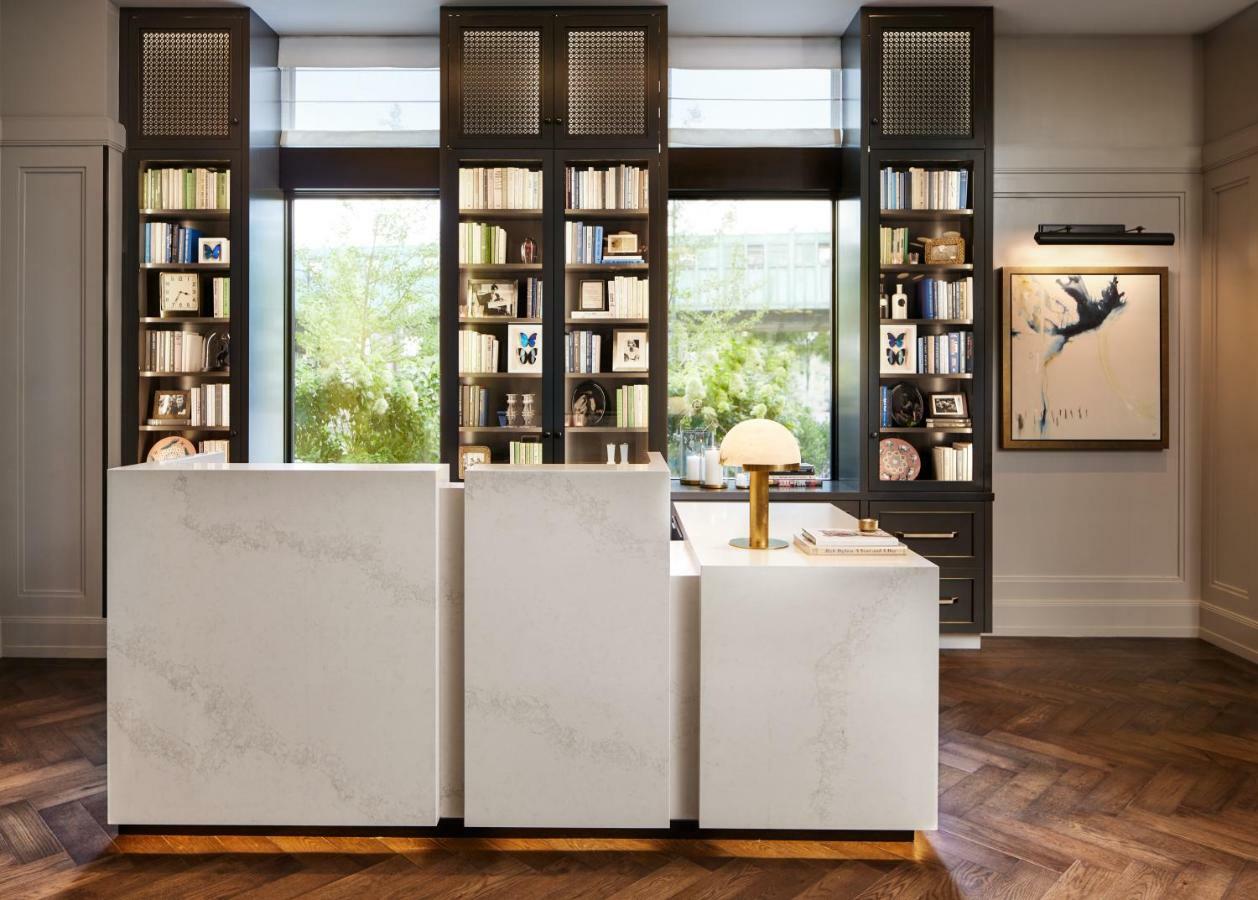 The Whitney Hotel Boston Exteriér fotografie The Library at The Ivy Collection