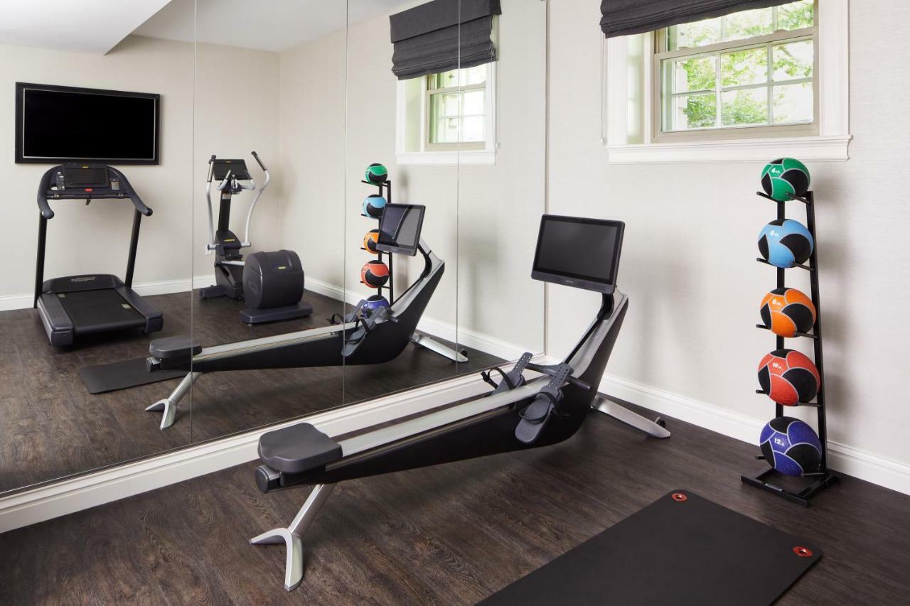 The Whitney Hotel Boston Exteriér fotografie A home gym