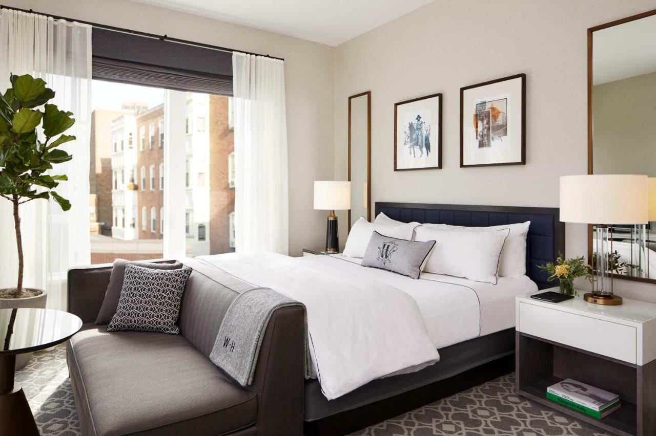 The Whitney Hotel Boston Exteriér fotografie A bedroom at the Westin